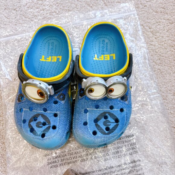 3-5 YEARS OLD BOY CLOTHING, CROCS, SOCCER TOY - Picture 9 of 13